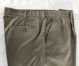 Izod Golf Shorts Walking Casual Light Weight Brown Pleated Mens Size 42 - £11.23 GBP