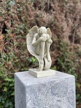 Silent Angel – Grave Sculpture. 27x16x16cm - 1.96Kg-
show original title... - $127.48