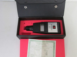 VWR 20904-010 Traceable Touchless Digital Tachometer W/Case - £49.89 GBP