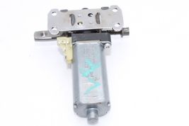 2010 Mercedes SLK230 SLK300 SLK350 FRONT LEFT DRIVER SEAT ADJUSTMENT MOTOR U0052 image 5
