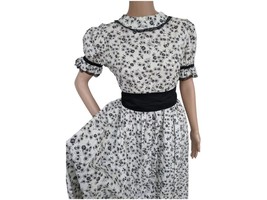 80s Country Dress White Black Floral Short Sleeve Vintage S - £41.74 GBP