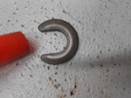 2004 GMC Yukon Rear Axle Shaft Lock Retainer C-Clip A - $21.98