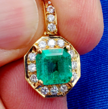 Earth mined Colombian Emerald Diamond Pendant Deco Halo Solid 18k Gold M... - £9,666.51 GBP