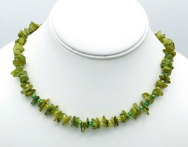 Dyed Green Mother Of Pearl Chip AB Beaded Necklace 17&quot; - £12.45 GBP