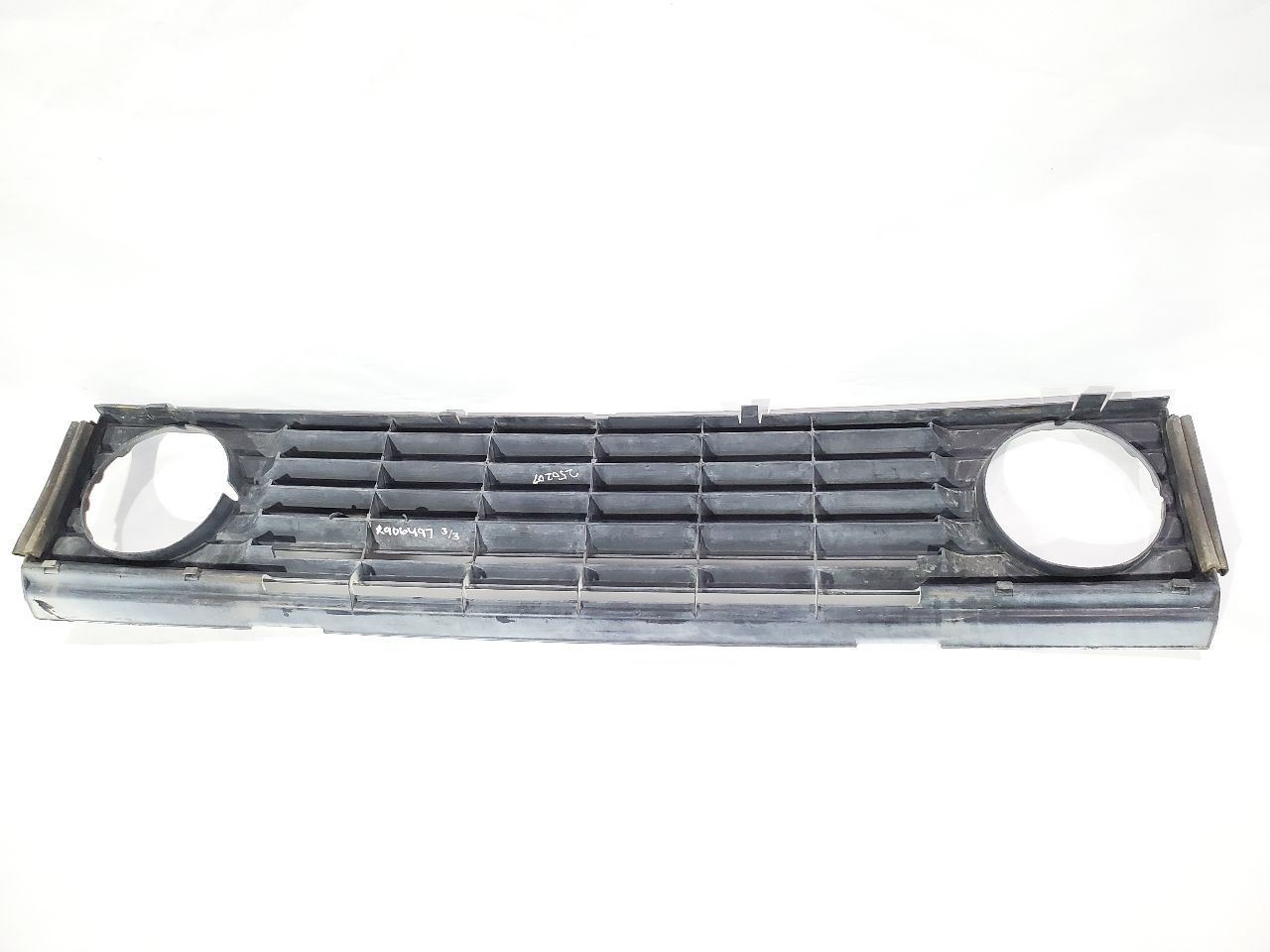 1987 1988 1989 1990 1991 1992 1993 1994 Range Rover OEM Grille With Headlights Item image 3