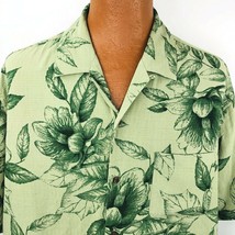 Bass Aloha Hawaiian XL Green Magnolia Floral Leaves Waffle Coconut Buttons - £31.92 GBP