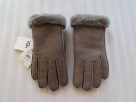 UGG Gloves Foil Point Shearling Cuff Grey Medium NEW - £83.09 GBP