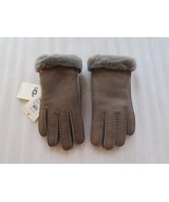 UGG Gloves Foil Point Shearling Cuff Grey Medium NEW - £81.79 GBP