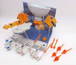 Star Wars Hot Wheels Death Star Attack DieCast Millennium Falcon X wing ... - €5,56 EUR Star Wars Hot Wheels Death Star Attack DieCast Millennium Falcon X wing ... - €5,56 EUR