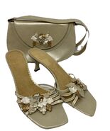 Vintage Stuart Weitzman Women&#39;s Kitten Heel Sandals &amp; Matching Purse 7M - $2,657.40 MXN