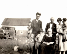 Family Farm Cars Barn Posing Outside Antique Photograph Found Photo Vintage - £9.67 GBP