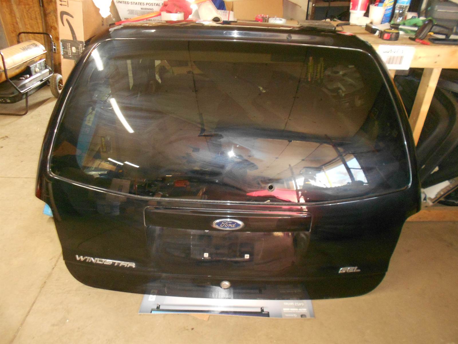 2001 FORD WINDSTAR REAR HATCH ASSEMBLY NO CAMERA - $348.99