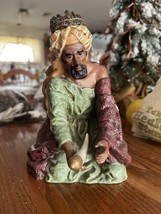 Lg 7&quot; Painted Porcelain Kneeling King Wisemen O&#39;Well Nativity Set Figure - £23.32 GBP