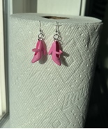 Handmade dangle/drop Barbie shoe earrings, Pink.  Sterling silver ear wi... - €6,05 EUR