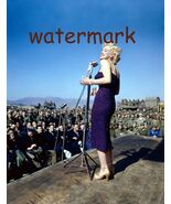 MARILYN MONROE SINGING TO THE TROOPS PUBLICITY PHOTO PRINT 8 X 10 - $12.53 CAD