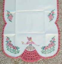 Vtg Embroidered Table Runner Dresser Scarf Southern Belle Crochet Crinoline Lady - £47.16 GBP