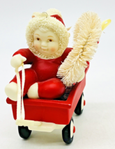 Dept 56 Snowbabies On The Farm Christmas Delivery Ornament Red Wagon Wreath - £15.80 GBP