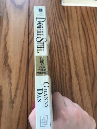Danielle Steel Granny Dan A Novel America’s #1 Bestseller Paperback Ships N 24h Item image 2