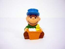 Peanuts Charlie Brown Rubber Squeak Toy Vintage 2.5&quot; UFS w/Basket Eggs 1... - £5.15 GBP