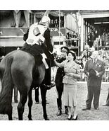 Queen Elizabeth At Richmond Horse Show 1952 Sphere Cover UK Import DWII4 - €25,75 EUR