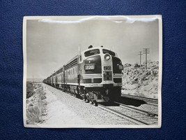 Santa Fe Railroad Photo Locomotive Near Victorville CA &amp; Along Banks Of ... - £15.12 GBP