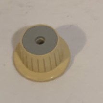 Singer Touch &amp; Sew Golden Deluxe 750 Replacement Part OEM Thread Cap - £4.95 GBP