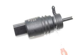 VW VOLKSWAGEN AUDI 1T0955651 WINDSHIELD WASHER PUMP MOTOR E4841 image 9