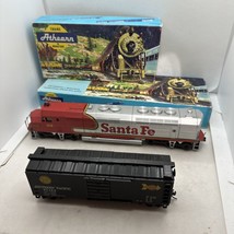 Athearn FP45 Santa Fe #92 Diesel Locomotive HO Scale and 40ft Boxcar - £77.84 GBP