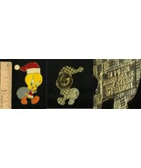 VINTAGE 1990 TWEETY SANTA WARNER BROS ENAMAL PIN MADE IN TAIWAN - $13.60 CAD