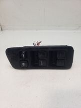 m MAXIMA    1996 Front Door Switch 388893 - $368.87 MXN