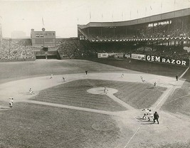 JOE DIMAGGIO 8X10 PHOTO NEW YORK YANKEES MLB BASEBALL PICTURE 1936 WS BUNT - £3.85 GBP