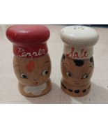 Vintage Wooden Hand Painted Salt and Pepper Shakers - $447.84 MXN