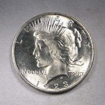 1923 Silver Peace Dollar UNC+ AM729 - £34.41 GBP