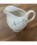 Pfaltzgraff Winterberry PITCHER/Gravy Boat /JUICE  15 OZ.  5.5&quot; - $371.28 MXN