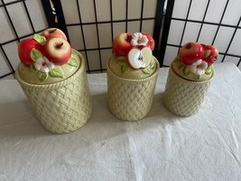 EUC Cracker Barrel Set of 3 Sweet and Savory Apple Basket Canister Set by Susan - £59.60 GBP