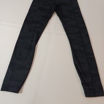 90 Degree By Reflex Women's Black & Gray Camo Leggings Size XS Measured (19×25) image 7
