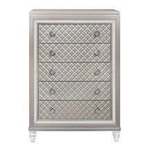 Champagne Toned Chest With Tapered Acrylic Legs And 5 Drawers - €720,78 EUR