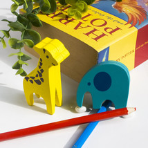 [Giraffe &amp; Elephant] - Card Holder / Wooden Clips / Wooden Clamps / Animal Clips - £17.54 GBP