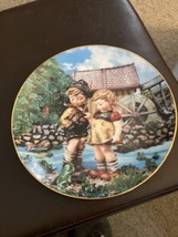 M.J. Hummel &quot;Hello Down There&quot; Little Companions Danbury Mint Collector Plate - £6.43 GBP