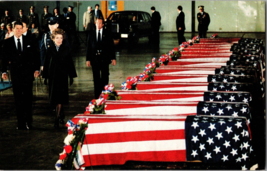 Nancy and President Reagan honoring Marines in Casket Killed in Beirut Massacre - £4.36 GBP
