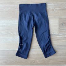 Lululemon In The Flow Crop II Pattern Cadet Blue sz 4 - $39.99