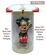 2007 Disney Mickey Mouse Holding a Mistletoe Ornament (New) - £17.16 GBP