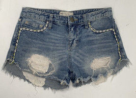 Free People SZ 24 blu jean cut off Peekaboo Lace Pockets Floral Stitch Shorts E3 - £15.79 GBP