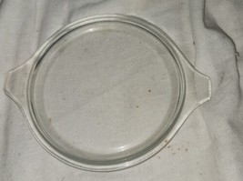 Vintage Pyrex Clear Glass Dish Lid 470-C Small Chip in Handle - £11.87 GBP