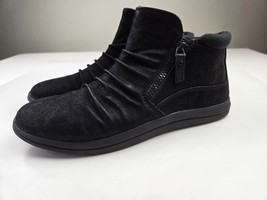 Clarks Women&#39;s Breeze Range Ankle Boot, 10 M - $18.81