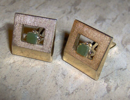 Vintage SWANK Cufflinks green color stone and gold color - £23.40 GBP