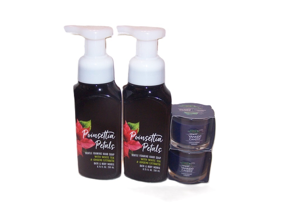 Primary image for Bath & Body Works Poinsettia Petal Foaming Soap w Lakefront Lodge Candle