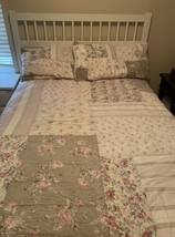 Simply Shabby Chic Castle Rose Quilt 82x62 Two Pillow Shams 19x35 Pastels - $128.58
