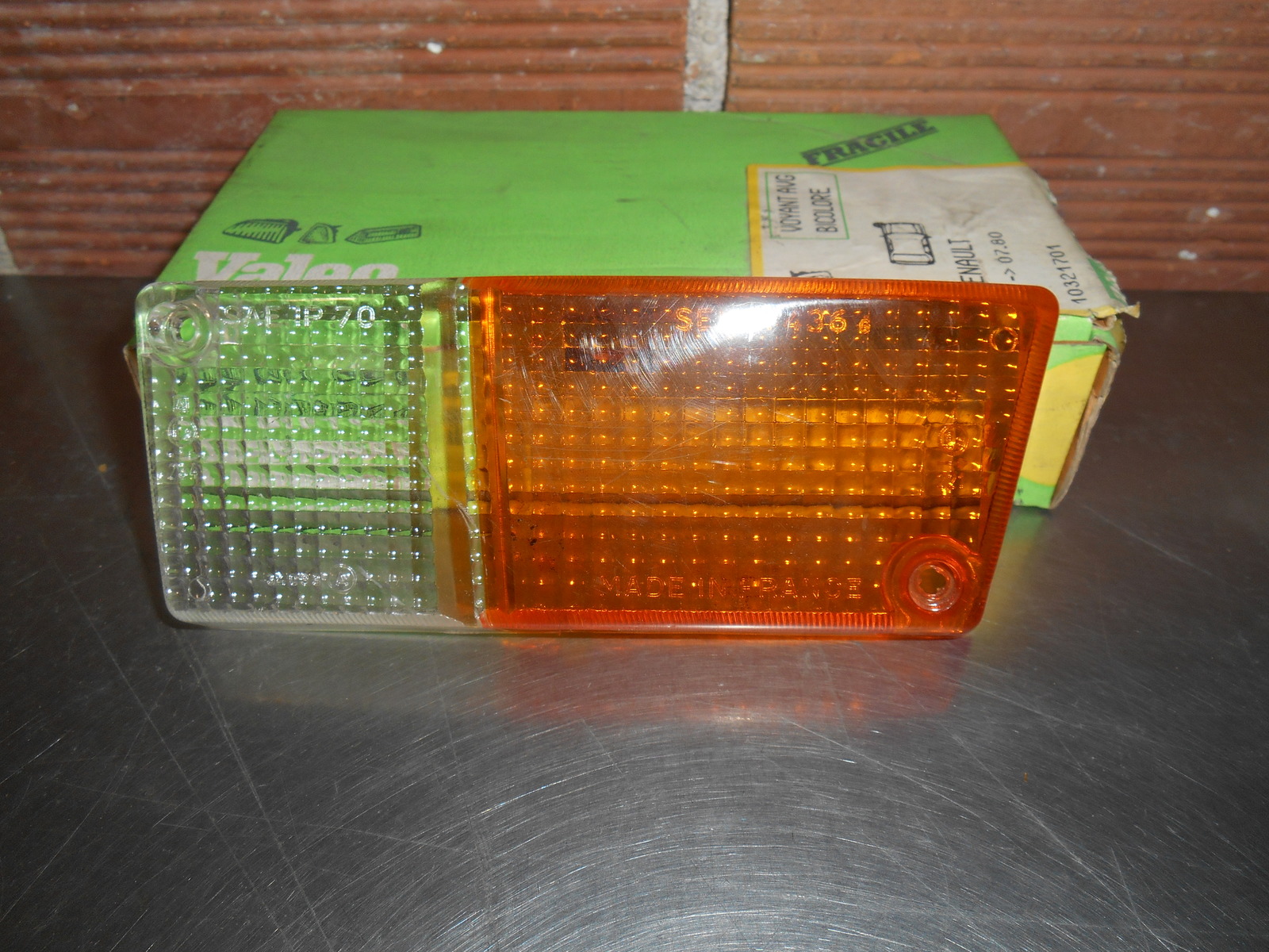 Indicator Lens Front Left For Renault 5  --07.80    83014 - $16.00