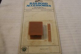 HO Scale Bachmann, Tree House and Ladder, Brown, #2316, BNOS - £15.73 GBP